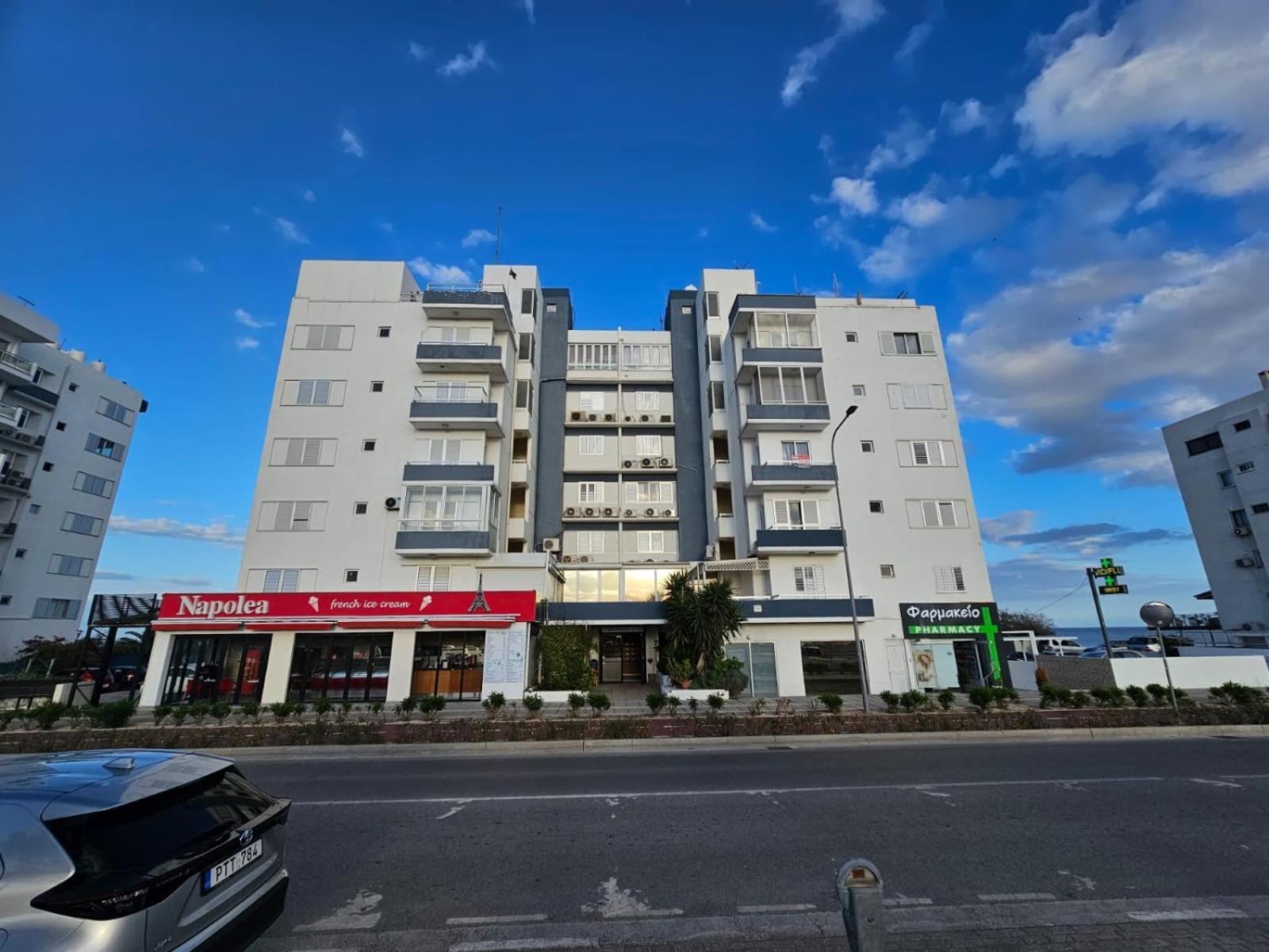 Makenzy Sandy Beachfront Paradise Larnaca Dış mekan fotoğraf
