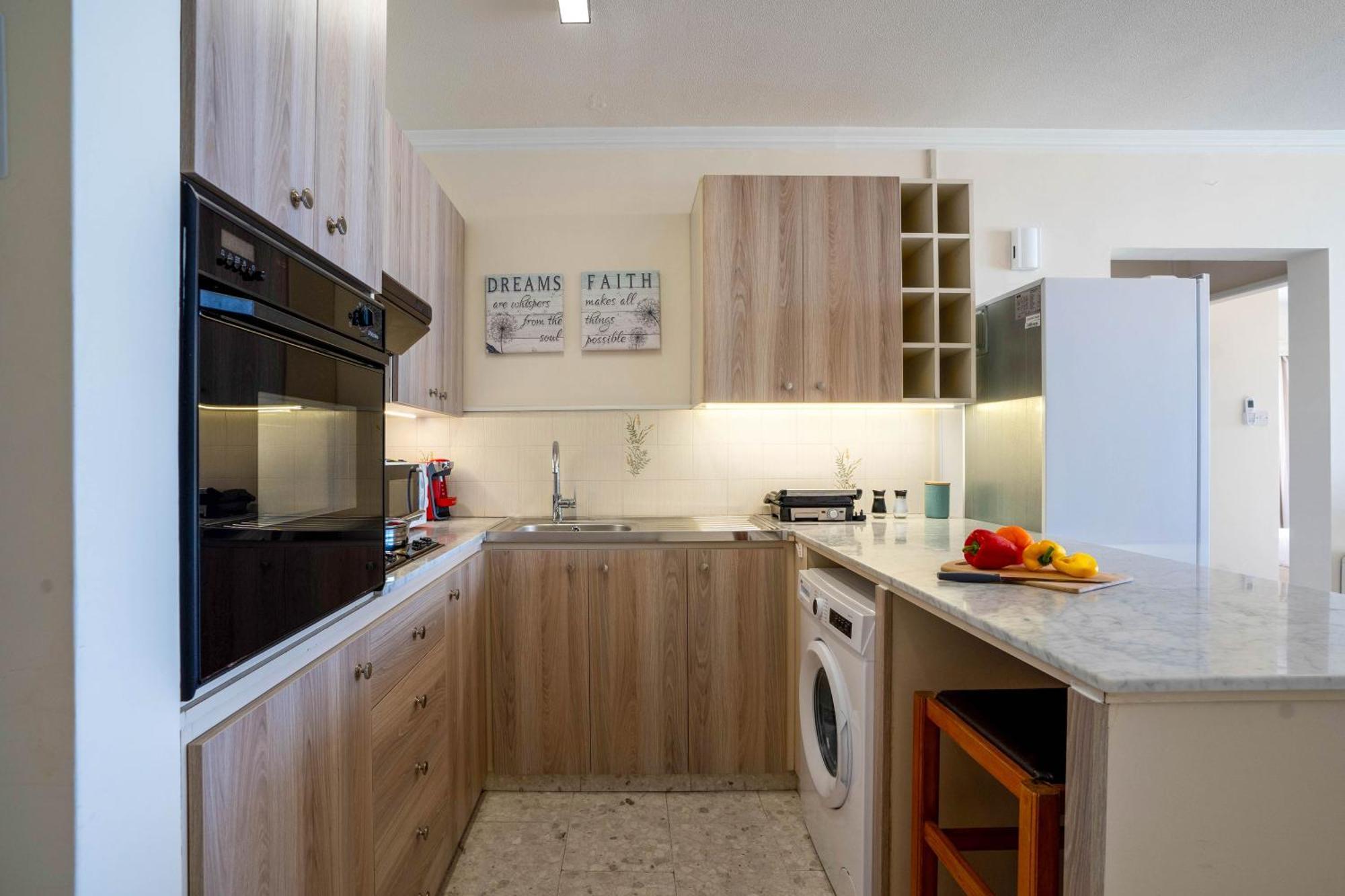 Makenzy Sandy Beachfront Paradise Larnaca Dış mekan fotoğraf