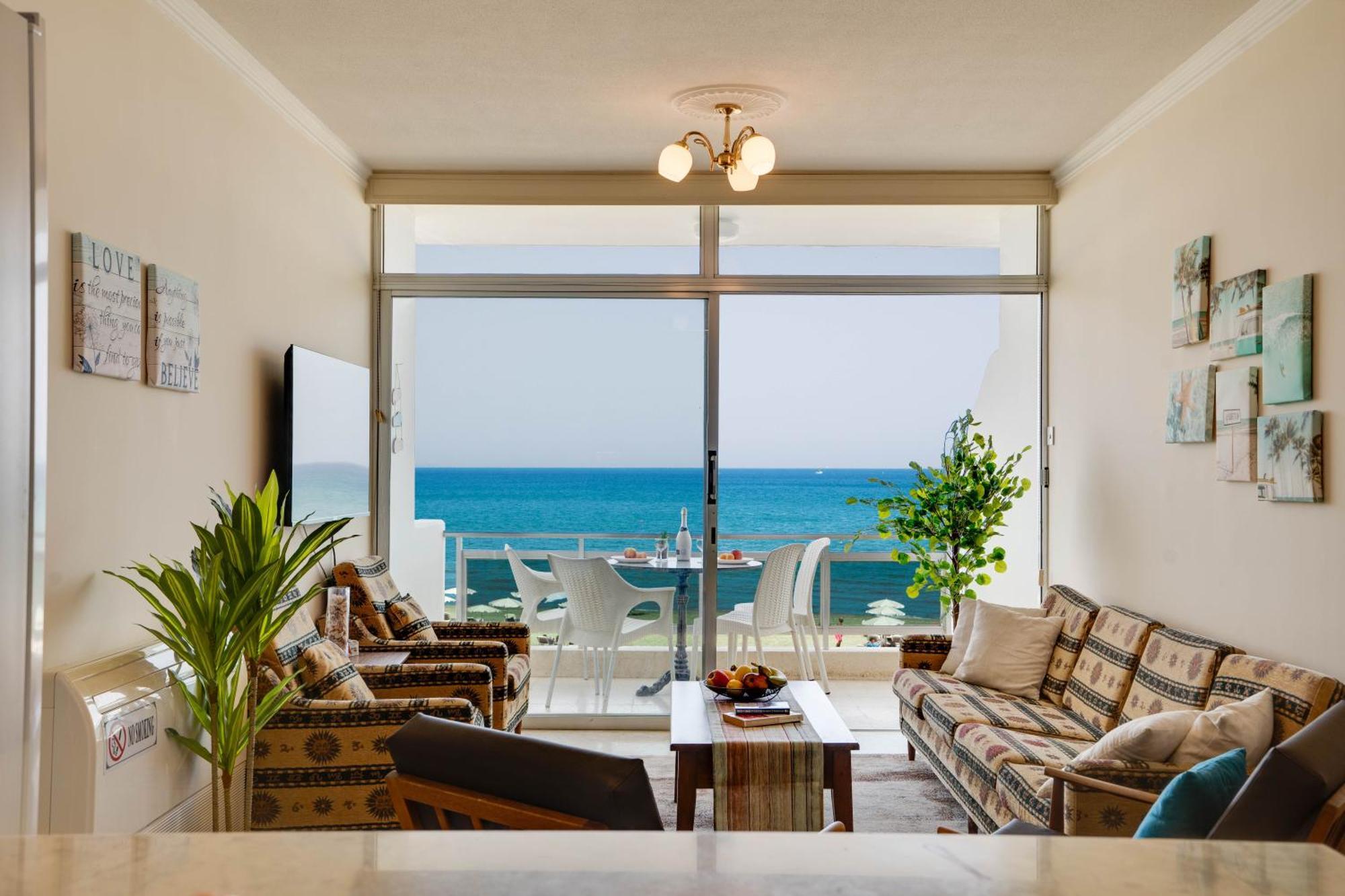 Makenzy Sandy Beachfront Paradise Larnaca Dış mekan fotoğraf